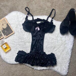 The cutest lil vintage Victoria’s secret babydoll apron!